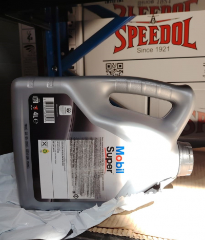 Mobil SUPER 2000 X1 10W-40 (4 литра(брак))