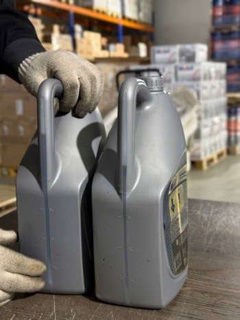 Mobil Brake fluid DOT 4 (5 литров(брак))